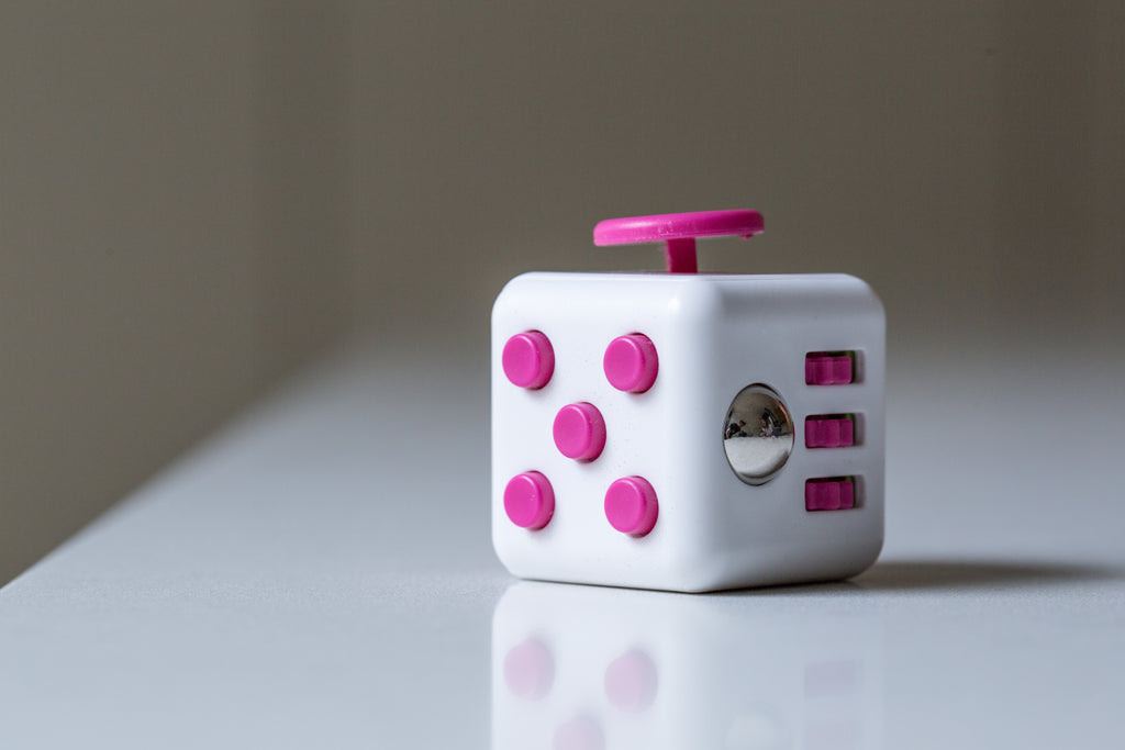 files/Fidget-Cube.jpg
