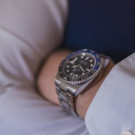 files/a-close-up-of-luxury-watch_134x134_crop_center_2x_3cb05236-2a53-4b82-9fb6-2e4b72e7d5b6.jpg